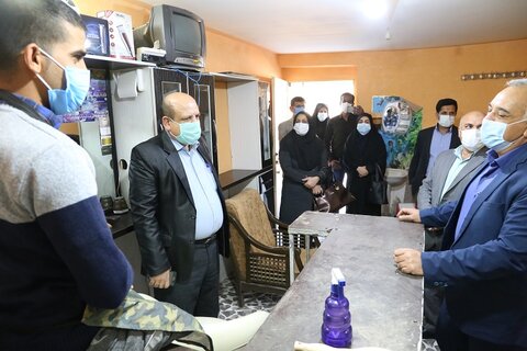 گزارش تصویری | بازدید مدیر کل بهزیستی هرمزگان از کارگاه اشتغال در شهرستان بندر خمیر