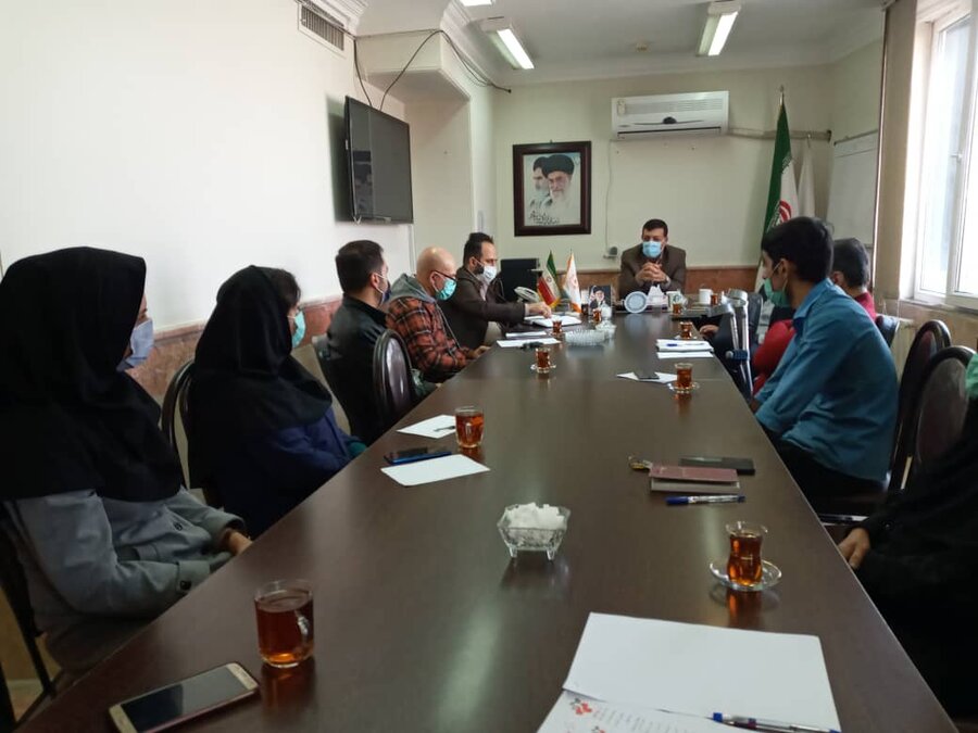 نظرآباد | جلسه رئیس بهزیستی شهرستان نظرآباد با همکاران حوزه توانبخشی و مشارکت های مردمی                           