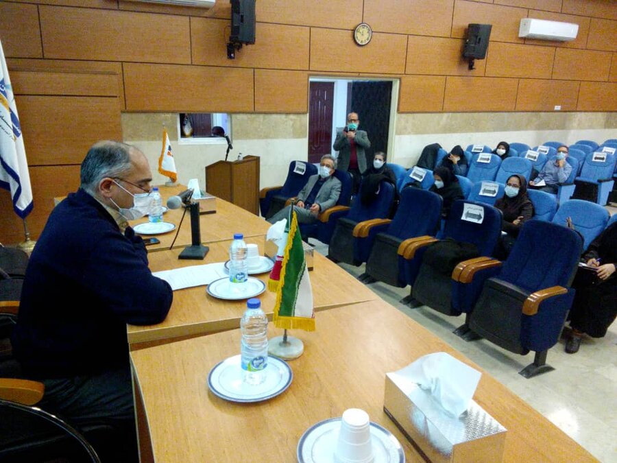 نشست معاون توانبخشی بهزیستی استان با کارشناسان شهرستان