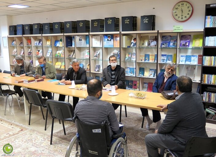 بازدید مدیرکل بهزیستی استان قم از دفتر فرهنگ معلولین