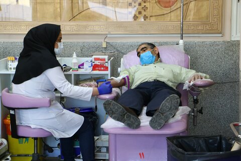 گزارش تصویری | مدیر کل و کارکنان بهزیستی یزد با اهدای خون چهل و دومین سالگرد پیروزی انقلاب اسلامی را گرامی داشتند
