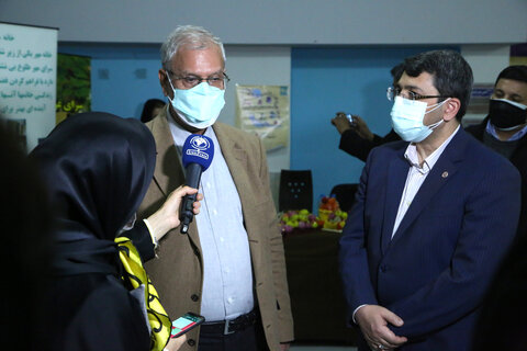 بازدید دکتر ربیعی سخنگوی دولت و دکتر قبادی دانا از مرکز اشتغال سرای حافظ