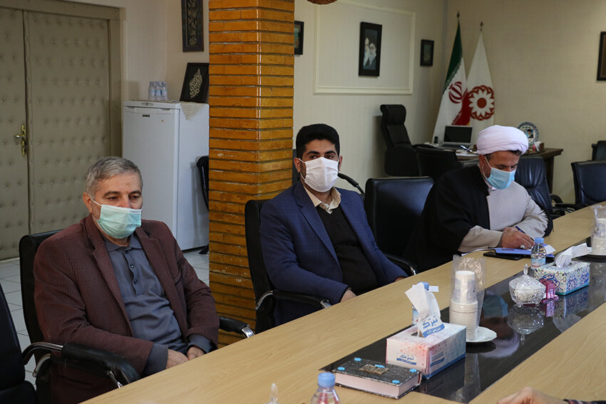 نشست مدیرکل بهزیستی گیلان با سفیران انتقال خون استان