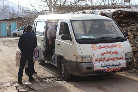 گزارش تصویری | توزیع بسته های معیشتی بین مددجویان تحت پوشش سازمان بهزیستی آسیب دیده از زلزله درشهرستان دنا