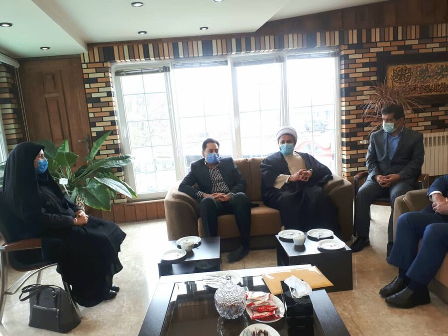 نشست مدیرکل بهزیستی گیلان با  شهردار و اعضای شورای شهر لاهیجان