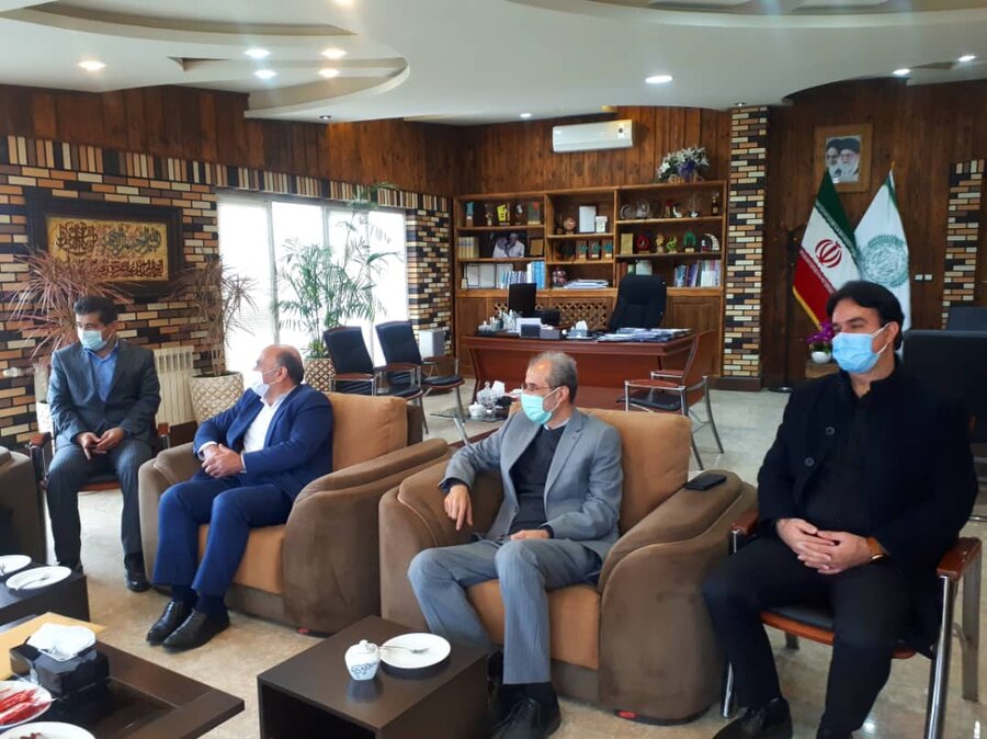 نشست مدیرکل بهزیستی گیلان با  شهردار و اعضای شورای شهر لاهیجان