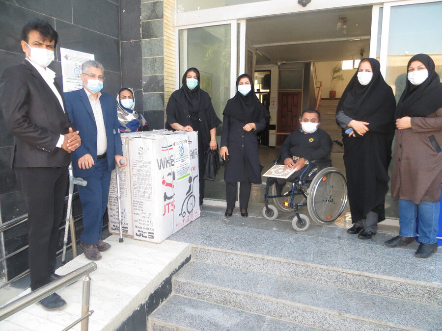 اهداء ۷ دستگاه ویلچر به معلولین مدیریت بهزیستی شهرستان بوشهر