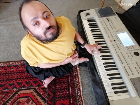 گفتگوی جام جم آنلاین با رامین رحیمی نوازنده معلول و موفق کرمانی
من برای آهنگ سازی آفریده شده ام