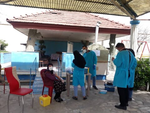 گزارش تصویری|شهریار| تزریق واکسن کرونا به سالمندان مقیم مراکز سالمندان شهریار