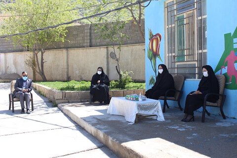 حضور مدیرکل امور بانوان استانداری و مدیرکل بهزیستی استان در خانه سالمندان شهریاسوج