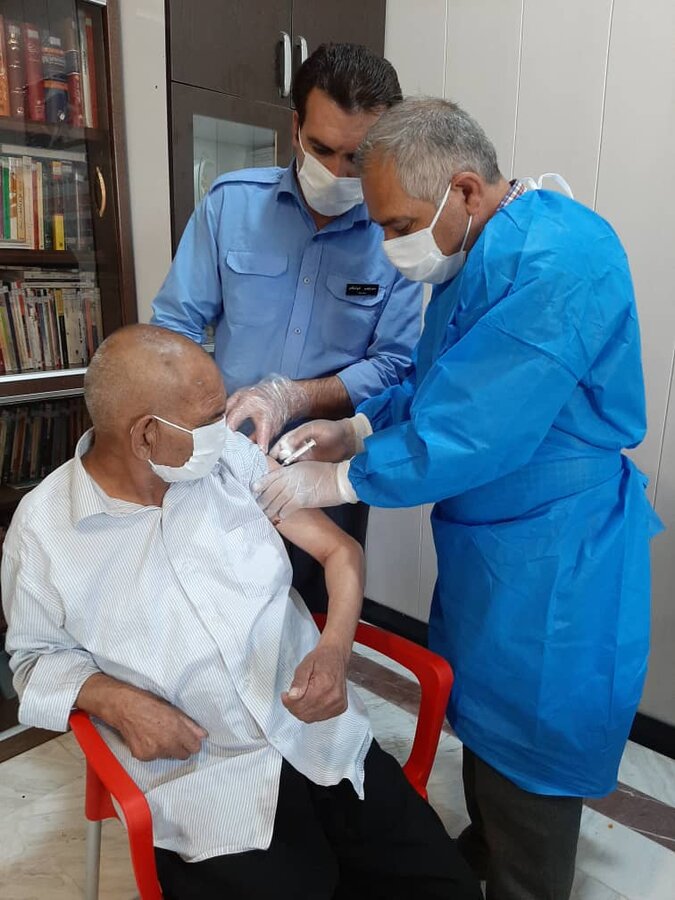 'گزارش تصویری| تزریق واکسن کرونا نوبت دوم دربین مقیمان مراکز سالمندان  استان