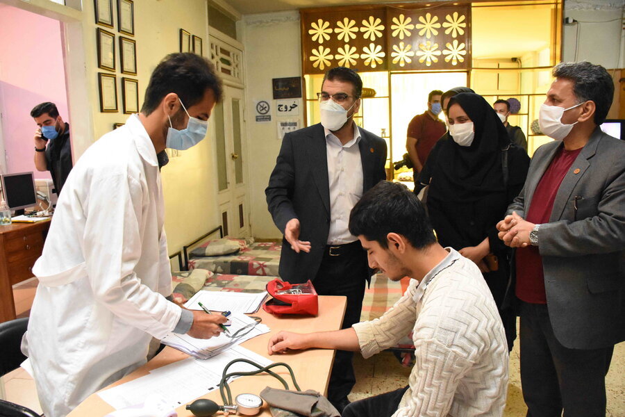 بازدید سرپرست بهزیستی خراسان رضوی از واکسیناسیون نوبت دوم مراکز اقامتی استان