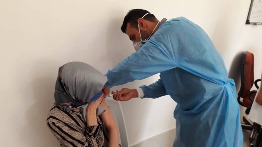 شاهرود | اجرای مرحله اول واکسیناسیون کووید ۱۹ در مرکز شبانه روزی معلولین ذهنی سمیه
