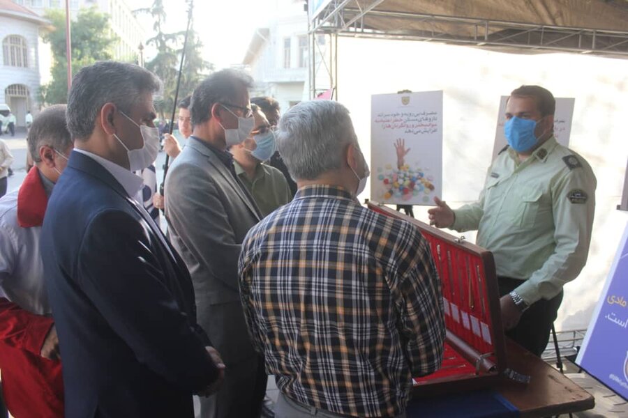 افتتاح نمایشگاه اعتیاد در پیاده راه فرهنگی رشت