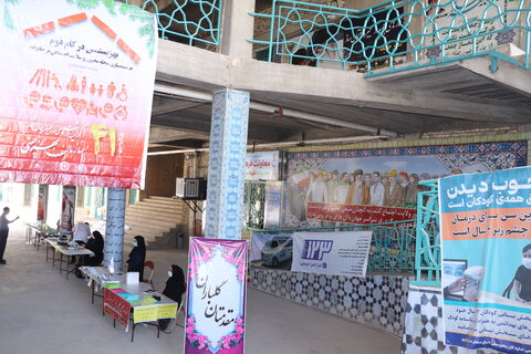 گزارش تصویری| برپایی غرفه های اطلاع رسانی در نماز جمعه شهرکرد