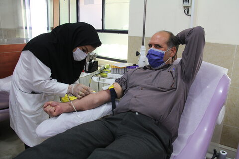 گزارش تصویری|اهدا خون کارکنان بهزیستی به بیماران نیازمند