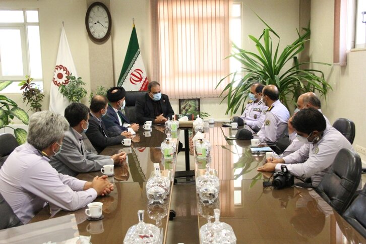 دیدار دکتر ولی اله نصر مدیر کل بهزیستی استان با امیر حدادی سامانی فرمانده قرارگاه شهید نصر اصفهانی دیدار دکتر ولی اله نصر مدیر کل بهزیستی استان با امیر حدادی سامانی فرمانده قرارگاه شهید نصر اصفهانی