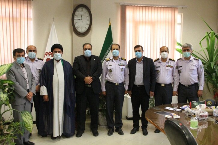 دیدار دکتر ولی اله نصر مدیر کل بهزیستی استان با امیر حدادی سامانی فرمانده قرارگاه شهید نصر اصفهانی دیدار دکتر ولی اله نصر مدیر کل بهزیستی استان با امیر حدادی سامانی فرمانده قرارگاه شهید نصر اصفهانی