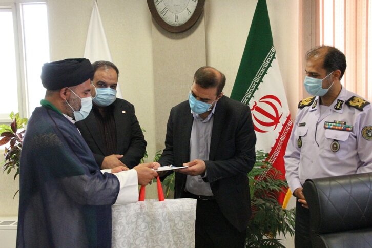 دیدار دکتر ولی اله نصر مدیر کل بهزیستی استان با امیر حدادی سامانی فرمانده قرارگاه شهید نصر اصفهانی دیدار دکتر ولی اله نصر مدیر کل بهزیستی استان با امیر حدادی سامانی فرمانده قرارگاه شهید نصر اصفهانی