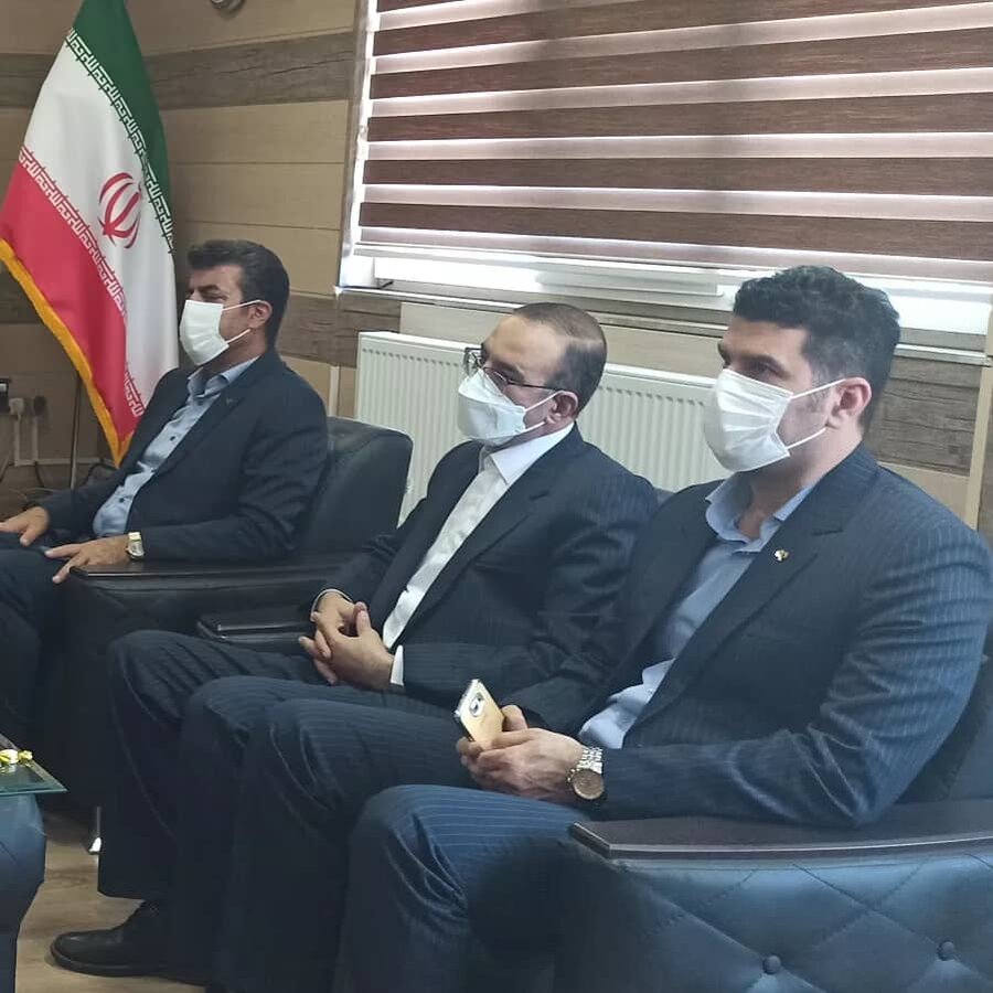 دیدار مدیرعامل و کارکنان بانک رفاه استان کرمانشاه با مدیرکل بهزیستی استان به منظور تبریک هفته بهزیستی 
