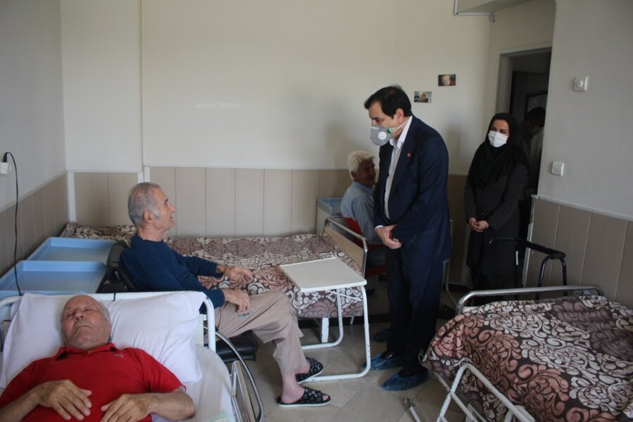 بازدید میدانی مدیرکل بهزیستی استان از مراکز نگهداری سالمندان
