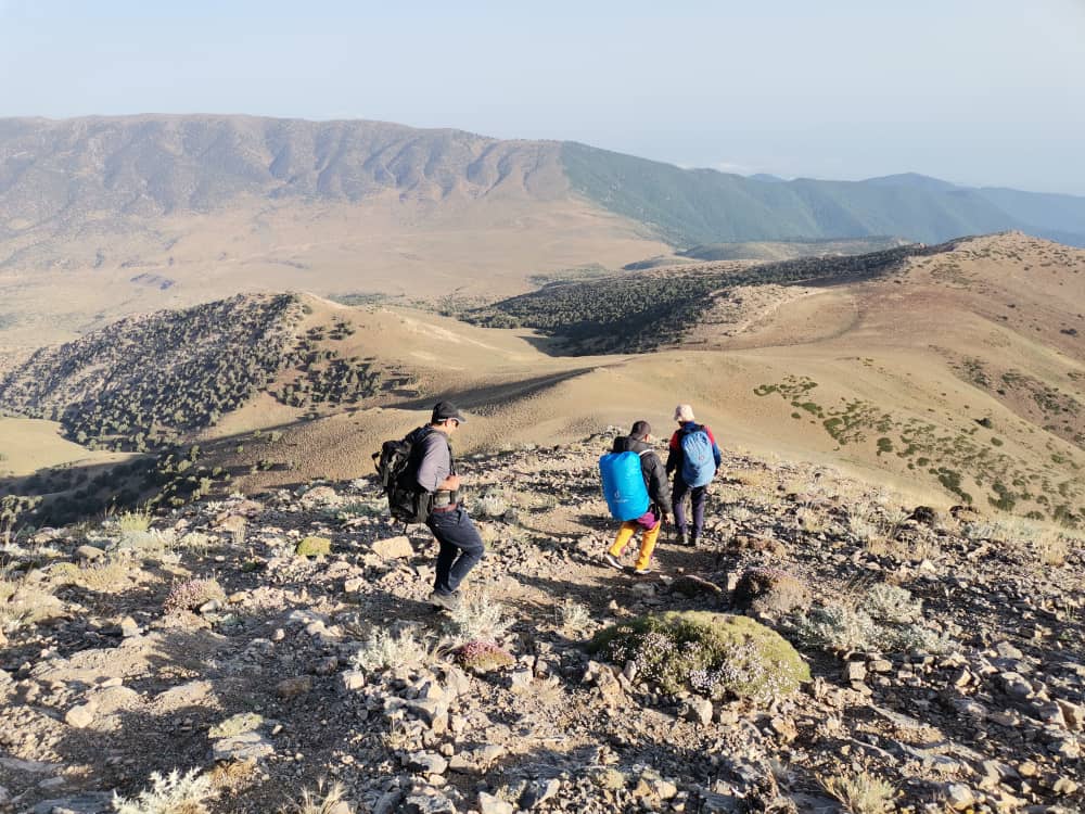 صعود کارکنان بهزیستی به قله پیرگردکوه