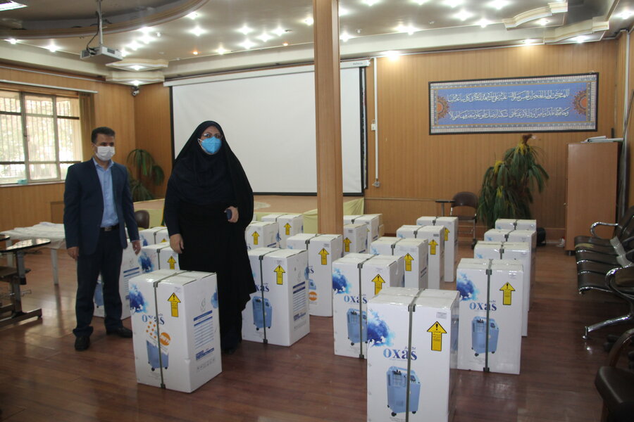 اهدای 22دستگاه اکسیژن ساز به مراکز سالمندان استان 