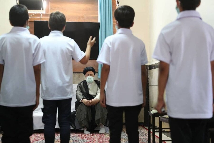 بازدید رئیس جمهور منتخب از مرکز نگهداری کودکان کار بهزیستی در تهران