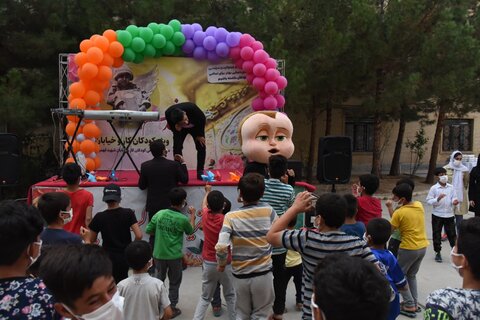 به مناسبت عید سعید غدیر خممراسم جشن ویژه کودکان کار و خیابان برگزار شد