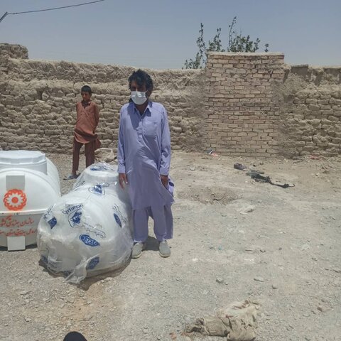 تهیه و تحویل ۵۰ عدد منبع آب به روستاهای مرزی منطقه سیستان