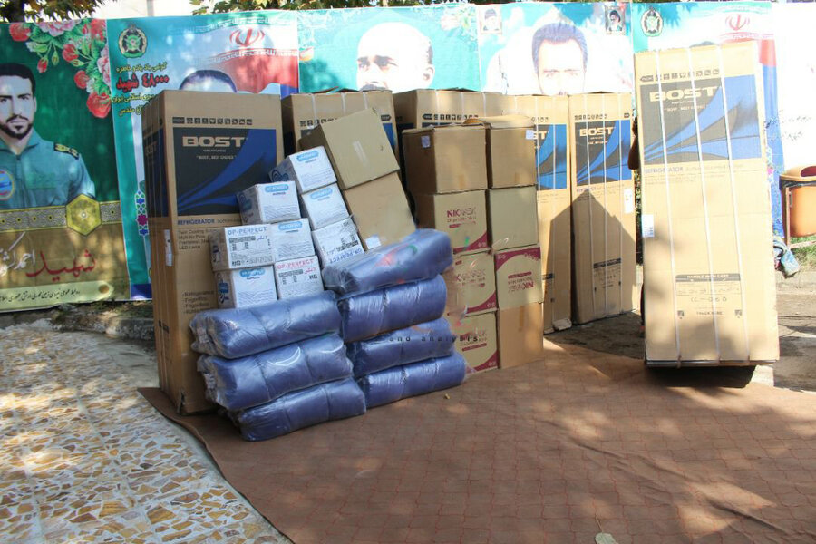 اهدای بیست دستگاه یخچال و پنکه به بهزیستی شهرستان فومن