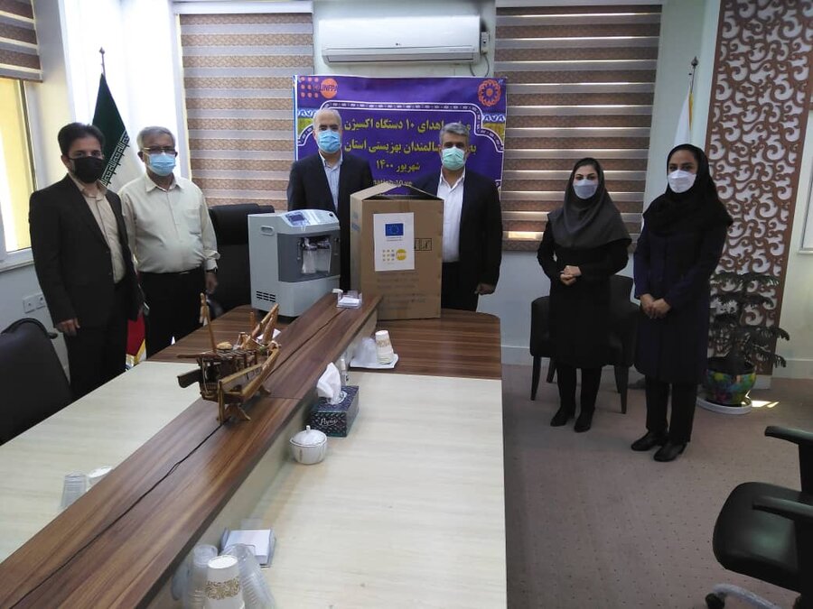 اهدای ۱۰ دستگاه اکسیژن ساز به مراکز توانبخشی مراقبتی بهزیستی استان