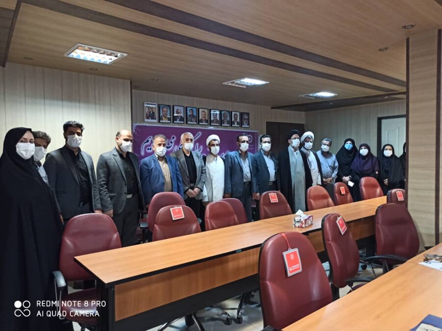 جلسه شورای فرهنگی و تقدیر از خادمان نماز