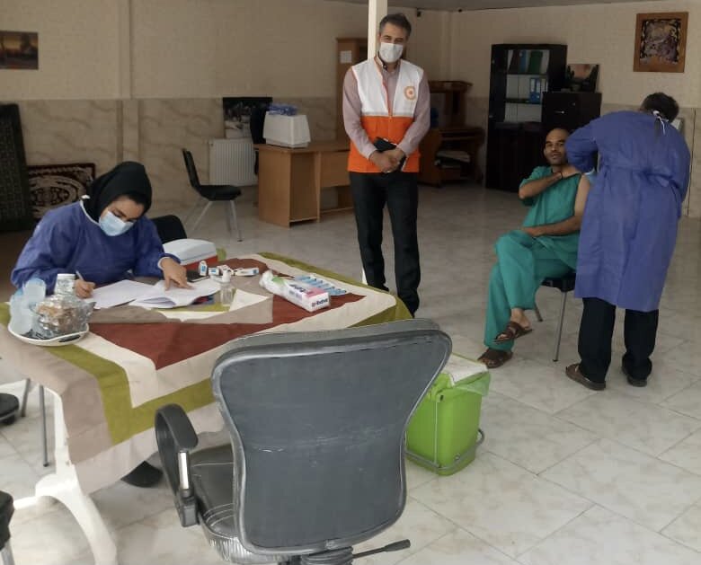 ملارد| واکسیناسیون کامل مراکز توانبخشی نگهداری از بیماران اعصاب و روان 