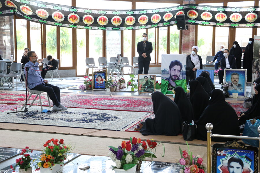 تجدید میثاق با آرمانهای شهدای انقلاب اسلامی به مناسبت گرامیداشت هفته دفاع مقدس تجدید میثاق با آرمانهای شهدای انقلاب اسلامی به مناسبت گرامیداشت هفته دفاع مقدس