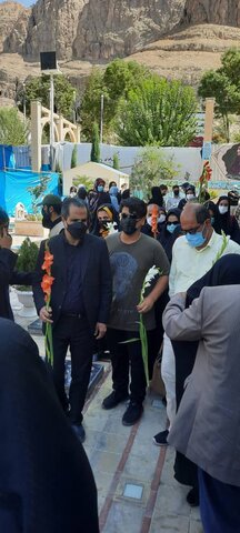 تجدید بیعت نابینایان استان کرمان با آرمان های شهدای دفاع مقدس