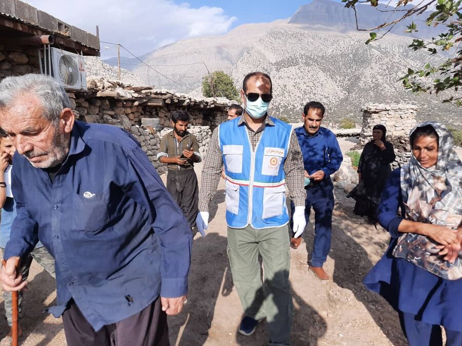 بازدید نماینده رییس سازمان بهزیستی کشور از  منطقه زلزله زده اندیکا در استان خوزستان