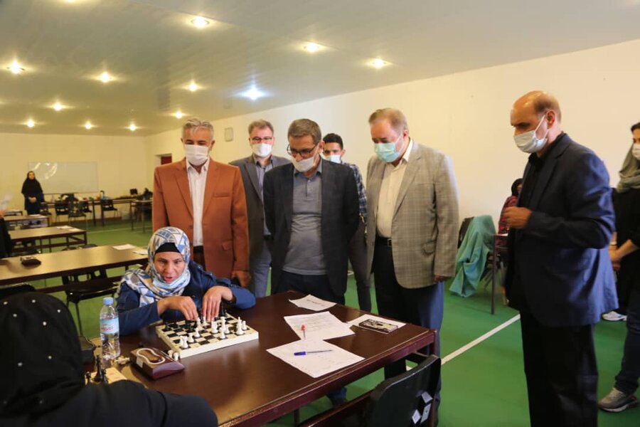 بازدید رئیس فدراسیون پزشکی ورزشی کشور از مرحله نهایی مسابقات شطرنج قهرمانی کشور بانوان نابینایان و کم بینایان انتخابی تیم ملی
