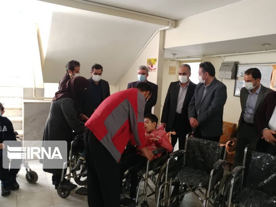  در رسانه|  ۵۰ دستگاه ویلچر به مددجویان بهزیستی استان همدان اهدا شد