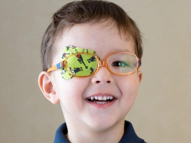 ۳۶ پایگاه غربالگری بینایی آماده معاینه چشم کودکان زنجانی هستند