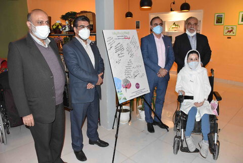 گزارش تصویری | نمایشگاه نقاشی معلولین آسایشگاه شهید فیاض بخش مشهد