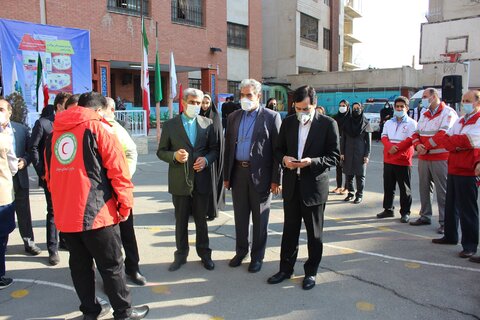با حضور مدیر کل بهزیستی استان البرز  مانور سراسری زلزله و ایمنی در البرز برگزار شد