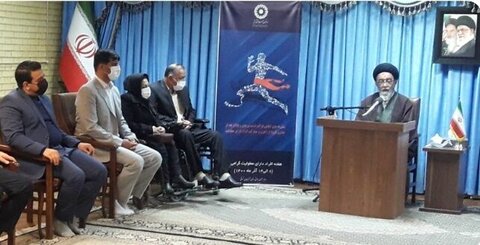 در رسانه | امام جمعه تبریز بر حرکت جهادی برای رفع مشکلات معلولان تاکید کرد