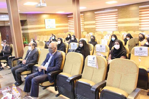 برگزاری نشست تخصصی مدیرکل بهزیستی استان سمنان با کارشناسان حوزه توانبخشی