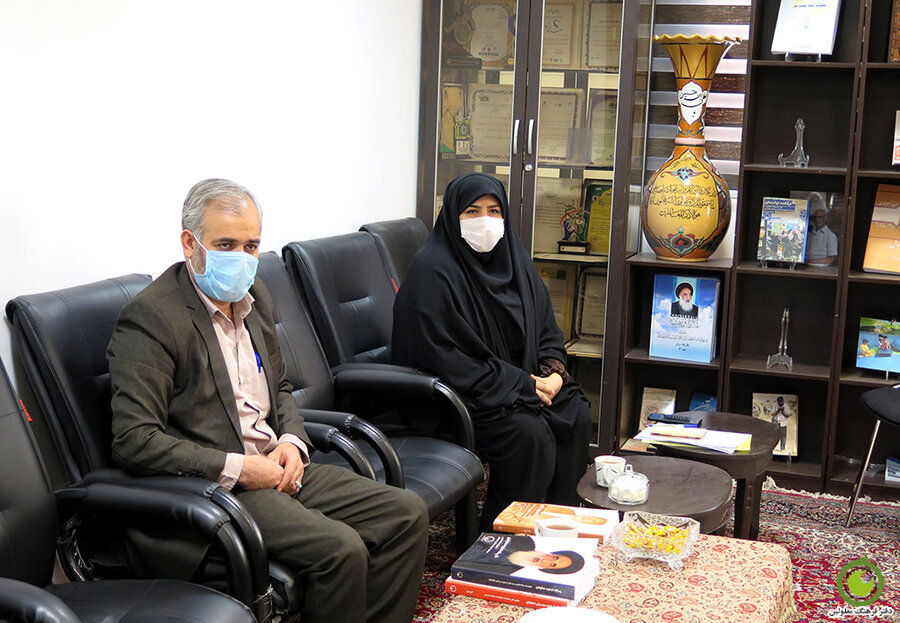 بازدید رئیس اداره آموزش و پرورش استثنایی استان قم از دفتر فرهنگ معلولین