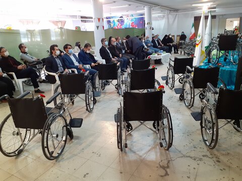 فیلم |  اهداء ۱۲۰ ویلچر به افراد دارای معلولیت تحت پوشش بهزیستی استان قزوین