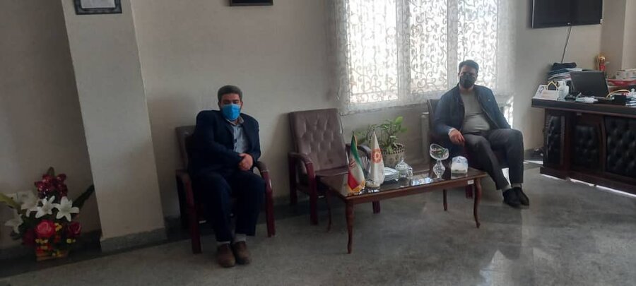 فیروزکوه| دیدار رئیس بهزیستی با خانواده چند معلولی 