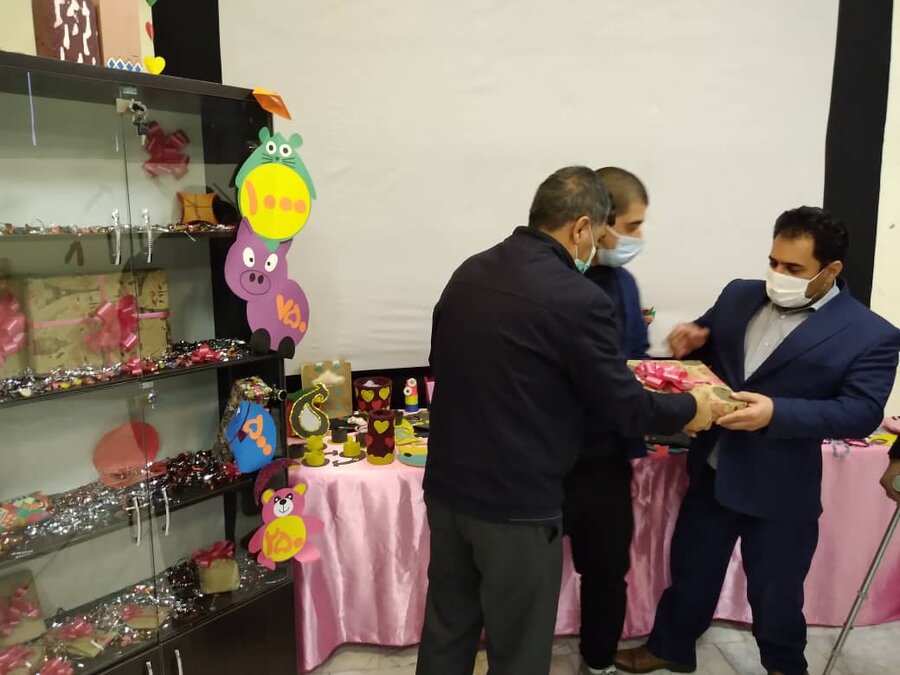 اسلامشهر| بازدید و دیدار صمیمی با مددجویان مراکز حرفه آموزی