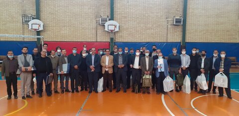 تجلیل از همکاران ستاد بهزیستی و شهرستان اصفهان شرکت کننده در مسابقات بسکتبال