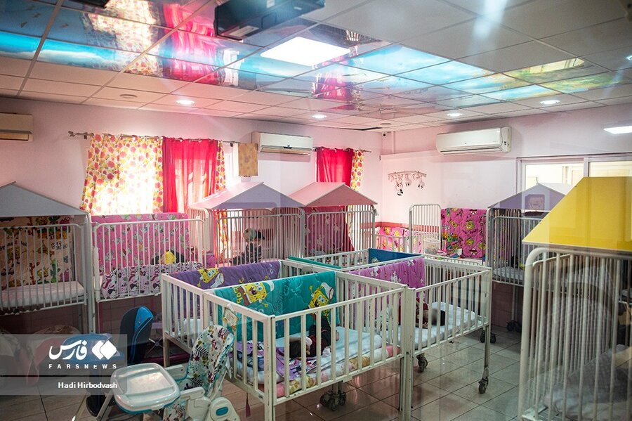 تابه‌حال ۸۰ کودک معلول شیرخوار را در یک‌خانه دیده‌اید؟/ خانه‌ای برای بی‌پناه‌ترین شیرخواران مجهول‌الهویه